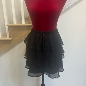 Chic Black Ruffled Mini Skirt